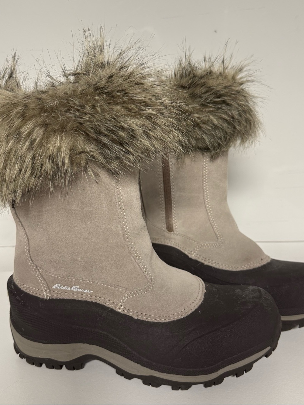 Eddie Bauer Beige Suede Faux-Fur Trim Winter Boots
